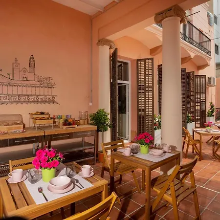 Antonios Πανσιόν *